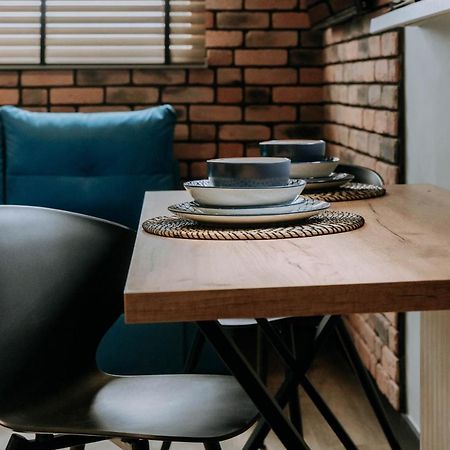 슈체친 Mini Loft Na Dachu 아파트 외부 사진