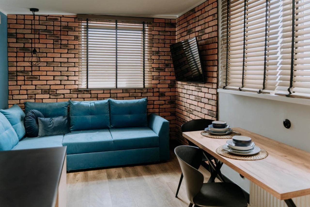 슈체친 Mini Loft Na Dachu 아파트 외부 사진